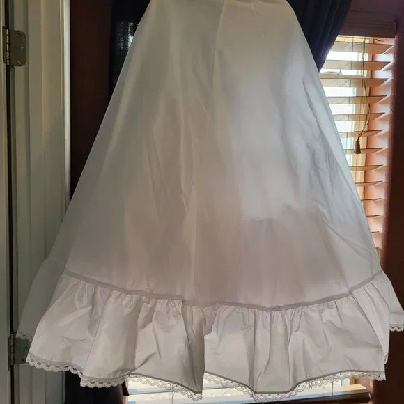 Michelangelo David's Bridal Wedding Dress - Picture 11 of 12